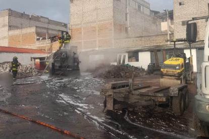 27 efectivos trabajaron en el lugar.