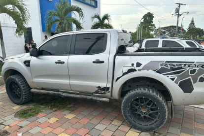Daule. En la camioneta ploma de alta gama se dio el intento de secuestro.