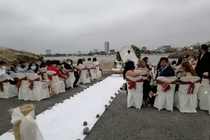 Los organizadores de bodas sugieren las celebraciones en el día y no la noche.
