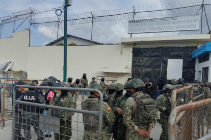 Los rehenes eran el director de la cárcel, una persona del área administrativa y nueve guías penitenciarios.