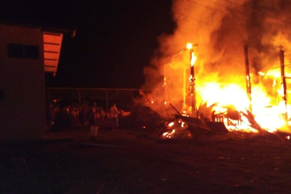 Foto referencial de incendio de iglesia