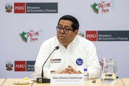 El ministro de Economía y Finanzas de Perú, Alex Contreras.