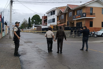 Dos cuadras fueron cerradas por la alerta de explosivo.