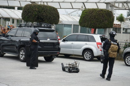 El el Terminal de Quitumbe se registró una falsa alarma de un posible artefacto explosivo.