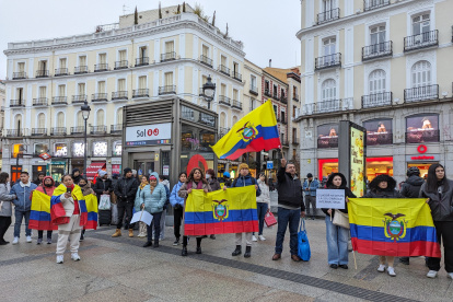 El pasado miércoles, los ecuatorianos en Madrid se reunieron en una importante plaza de la capital española para solidarizarse con la situación crítica de inseguridad que atraviesa el país.