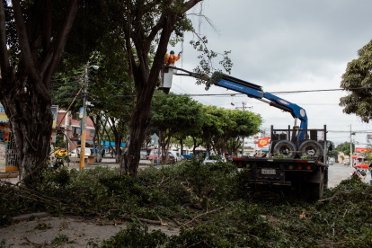 Hecho. Los trabajos se ejecutan de 8:30 a 15:00, esta semana.