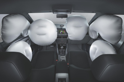 Regularmente los carros poseen 6 airbags, pero también hay los que tienen 10.