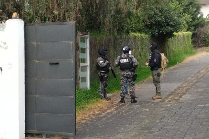 El operativo se llevó a cabo durante la madrugada.