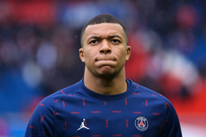 Kylian Mbappé aún no define su futuro con PSG