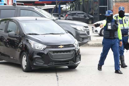 Varios de los carros retenidos por el ente no tenían placas.