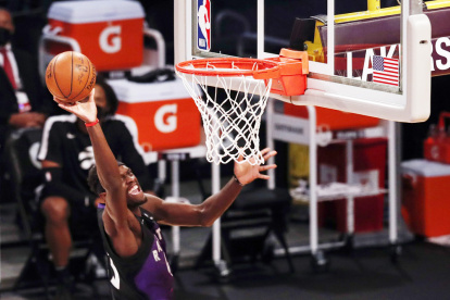 El camerunés Pascal Siakam ahora cambia de equipo para este año