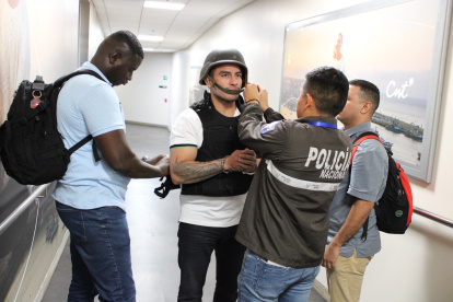 Daniel Salcedo en su llegada a Ecuador.