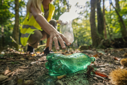 n grupo de organizaciones ecologistas y de derechos humanos han denunciado que el tratado con China permitirá la entrada al país sudamericano de basura y chatarra.