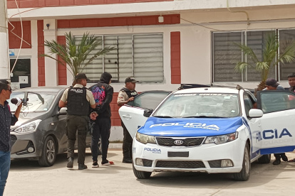 Acto. Supuestos choneros cayeron por crimen de un colombiano.