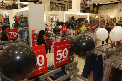 Tradición. La experta recuerda que las rebajas no se las encuentra en la mercadería de la temporada.