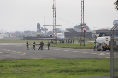 Llegada. Arribo de un avión de la Base Aérea Argentina a territorio ecuatoriano.
