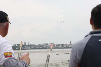 RECORRIDO POR LA DAC EN EL RIO GUAYAS ISLOTE EL PALMAR PERIODISTA : JUAN DANIEL PONCE FECHA : 19/01/2024 AGENCIA : ( AG-EXPRESO )