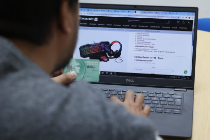 Venta. Los artículos tecnológicos han tenido mayor demanda entre los comercios nacionales, debido al encierro que traen las jornadas telemáticas.