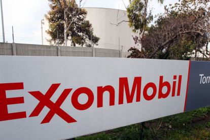 Empresa.- El logo de la industria Exxon Mobil.