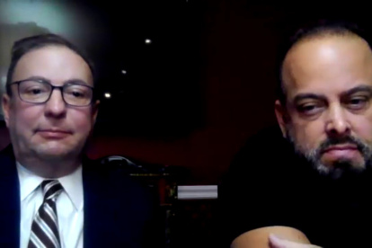 Accionantes. Xavier Jordán, prófugo de la justicia, y su abogado.