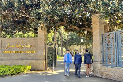 Vista de la entrada al parque Nuzhat Hassán, el jardín público más grande del centro de Rabat (Marruecos), este martes 23 de enero de 2024.