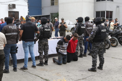 Varias personas fueron detenidas en este operativo