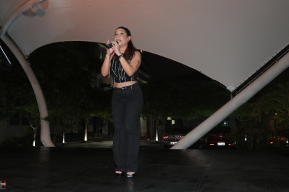 Dani de Castro puso a cantar y bailar a los asistentes.