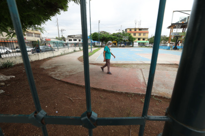 RECORRIDO DE PARQUES Y ZONAS DE ESPARCIMIENTO QUE YA NO ACUDEN PERSONAS POR INSEGURIDAD...FD MIGUEL CANALES... 23-01-2024