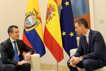 Daniel Noboa con el presidente del Gobierno español, Pedro Sánchez, en su reunión privada.