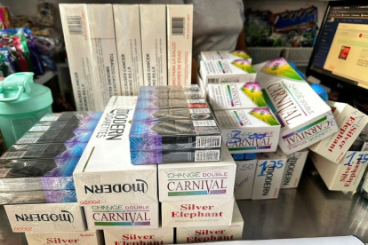 El contrabando de tabaco es un problema que aqueja al país.