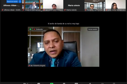 El juez a cargo de la demanda civil presentada por Xavier Jordán, Roberto Angulo, durante la audiencia.