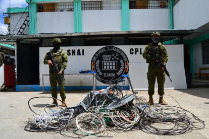 Parte de las conexiones que fueron desmanteladas en el reclusorio.