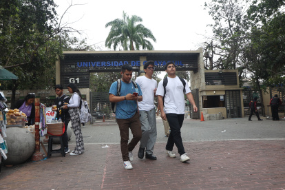 Alumnos. El año pasado se matricularon más de 55.500 estudiantes en la Universidad de Guayaquil.