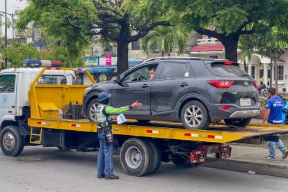 Situación. 61 vehículos al día son retenidos por la falta de matriculación.