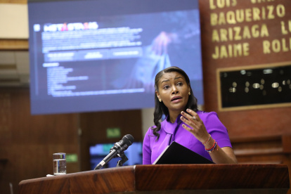 En su rendición de cuentas anual, la fiscal Salazar invitó a los asambleístas a no defraudar al país.