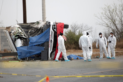 El fatal accidente ocurrió a la 05:00 hora local (12:00 GMT) en el kilómetro 104 de la maxipista Mazatlán-Culiacán, cerca del municipio de Elota.