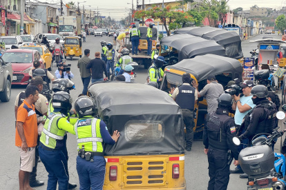 Se llevó a cabo requisa de tricimotos en sectores del norte de Guayaquil