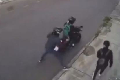 Los delincuentes se movilizaban en una motocicleta al momento de perpetuar el robo