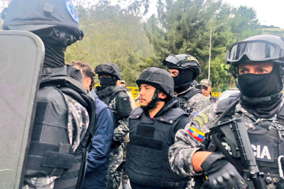 La entrega se realizó en el puente de Rumichaca, el principal paso fronterizo entre Colombia y Ecuador.