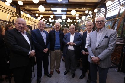 Rodrigo Sánchez, Simón Acosta, Abelardo Pachano, Fidel Egas, Santiago Bayas y Antonio Acosta.