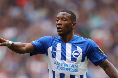 Pervis Estupiñán no fue titular pero actuó en la victoria de Brighton sobre Crystal Palace