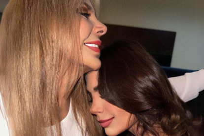 Amar Pacheco junto a su mamá, Silvana.