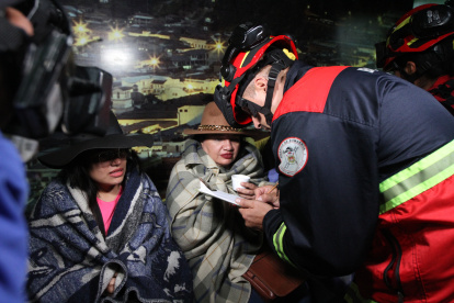 En un segundo incidente, varias personas quedaron atrapadas en las góndolas del Teleférico.