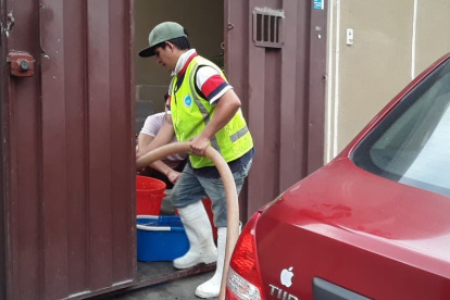 Los habitantes de vía a la costa y otros puntos de la ciudad ya no quieren pagar por un servicio que, advierten, no es de calidad.
