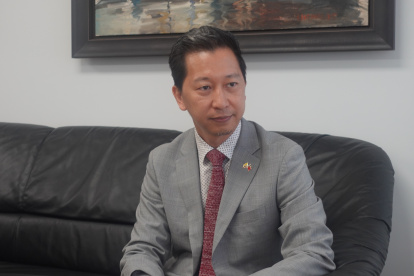 Diplomático.- Augusto H. T. Liao representante gubernamental de la Oficina Comercial de Taipei . Taiwán, en Ecuador.