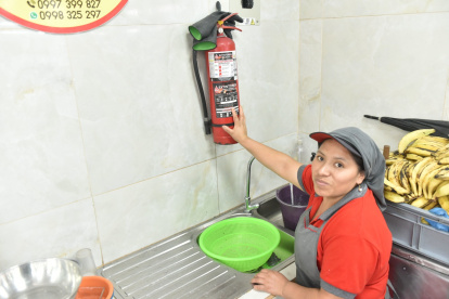 Prevención. Tras el incendio de 2022, se hizo un fuerte trabajo con los comerciantes en el uso de extintores y la creación de brigadas para emergencias.