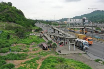 En el kilómetro 33 de la vía Perimetral se prevé la construcción de una terminal terrestre satélite.