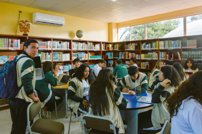 ESTUDIANTES A GRADUARSE_GABRIEL CORNEJO FECHA: 07/02/2024 FOTO: GABRIEL CORNEJO