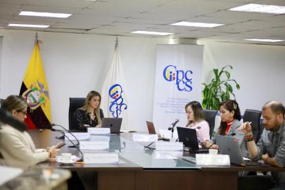 La presidenta Nicole Bonifaz y las consejeras Johanna Verdesoto y Yadira Saltos.
