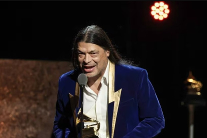 Solo el bajista de Metallica se hizo presente en la gala y fue quien retiro el premio. Para los demás integrantes ya no es prioridad.